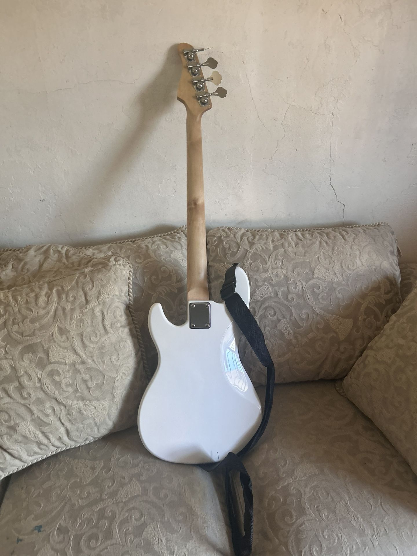 Glarry bass guitar