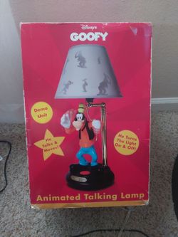 Goofy animated talking lamp