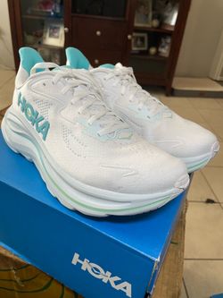 Hoka Women’s Clifton 10 running shoes. Brand new! Never worn