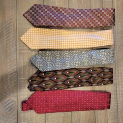 Mens silk ties many brand new paid 25 to $50 each

$10 each