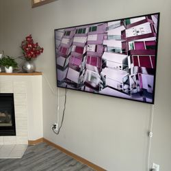 65 inch Samsung smart tv - remote included