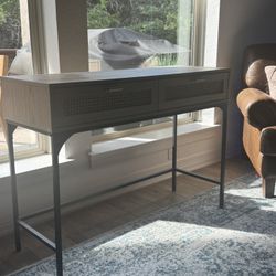 Entry way table