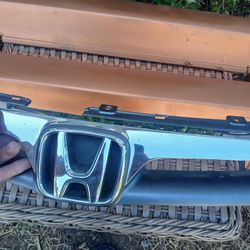 Side Skirts And Honda Accord Front Logo 