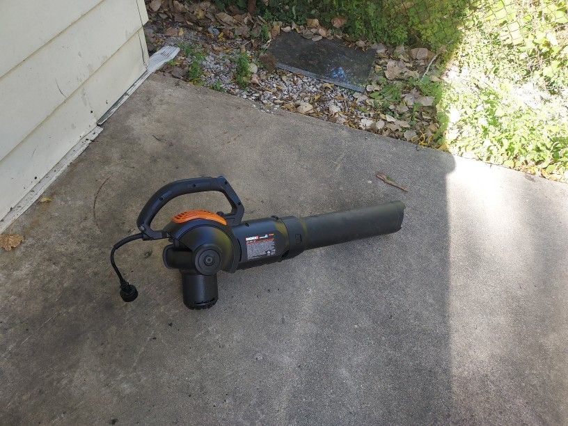 Leaf Blower