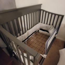 Crib Bed With Side Rail