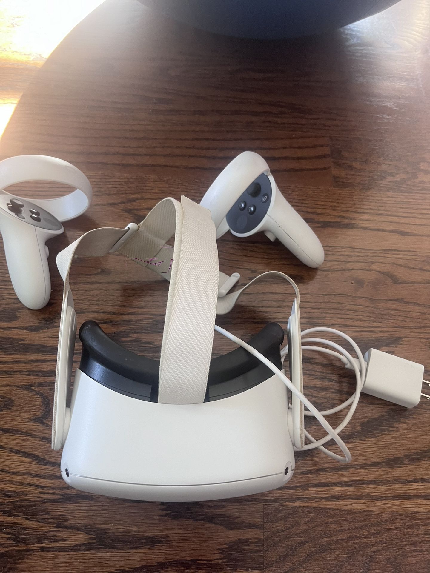 Meta Quest 2, Oculus VR (PRICE CAN BE NEGOTIATED)