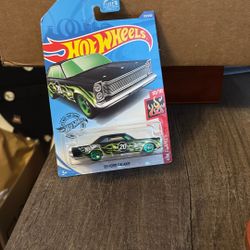 Hot Wheels - 2020 HW Flames 10/10 '65 Ford Galaxie #221/250 New On Card B170