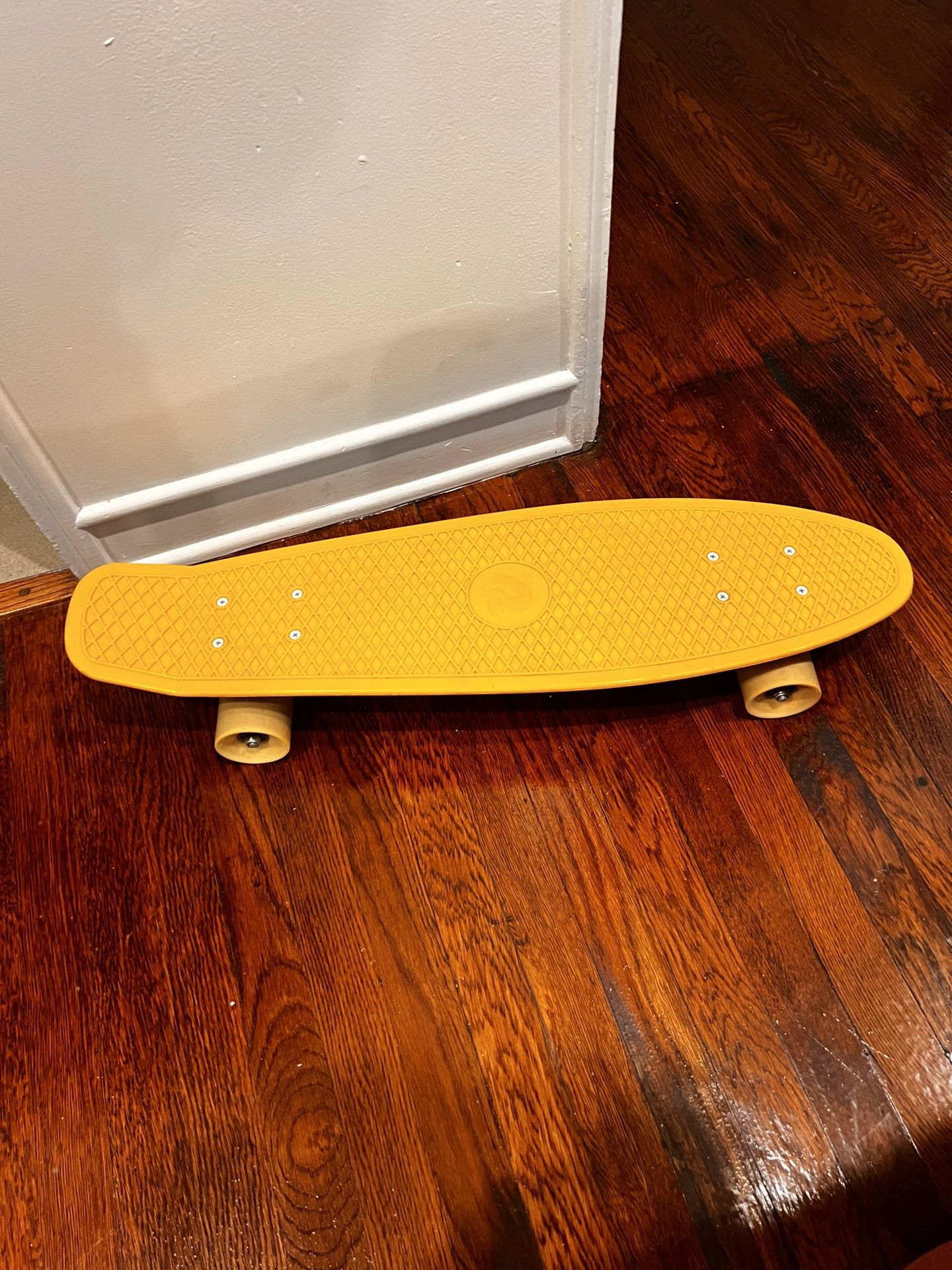 Retrospec Quip Mini Cruiser Skateboard 22.5"