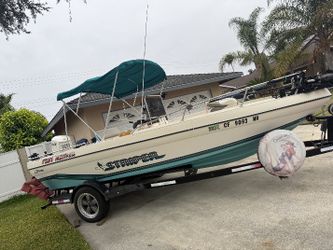 Sea Swirl Striper Center Console