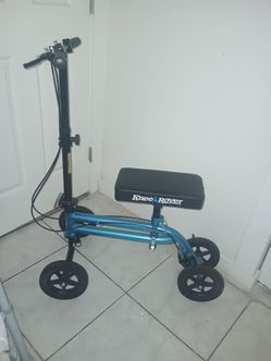 KNEE SCOOTER by KNEE ROVER