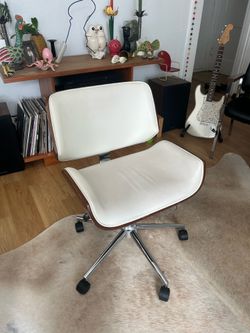 Vintage MCM swivel chair