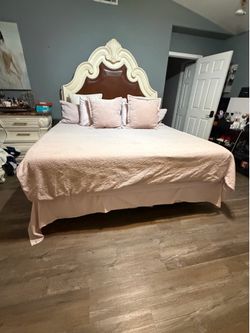 Bed frame & mattress ( king )