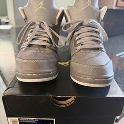 Air Jordan 5 Wolf Grey size 3  Grade School