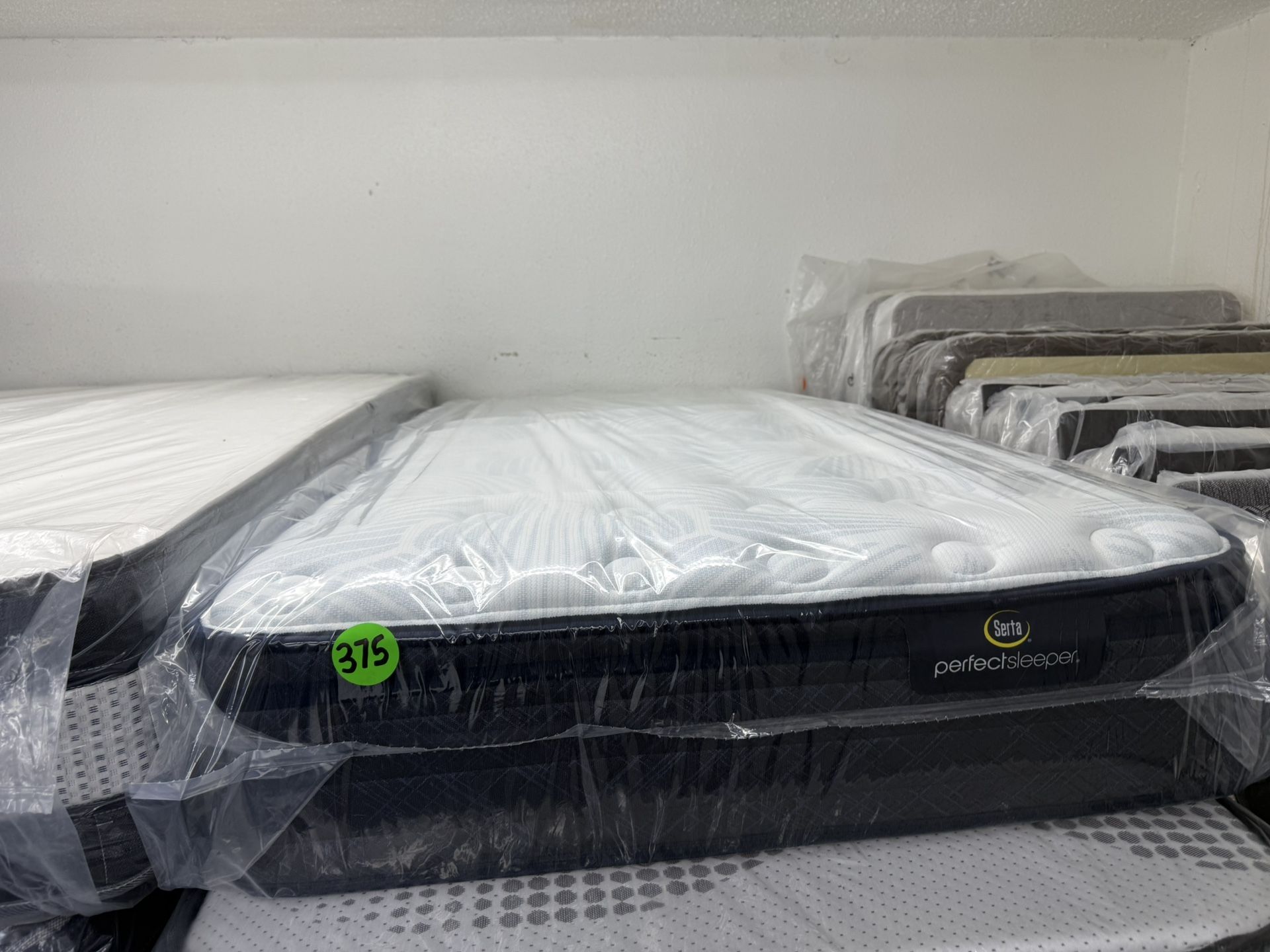 TWIN SIZE SERTA PERFECT SLEEPER EUROTOP MATTRESS & BOX SPRING BED SET