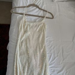 Beautiful Sequin & Feather Small Windsor dress 