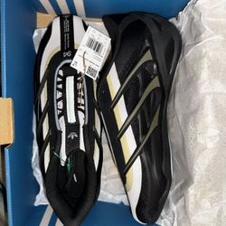 Adidas Adiracer Bad Bunny x Mercedes 