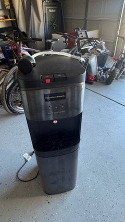 Working Hot and Cold water dispenser