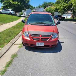 2005 DODGE CARAVAN 
