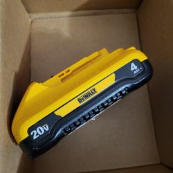 DEWALT  20-Volt 4 Amp-Hour; Lithium Power Tool Battery