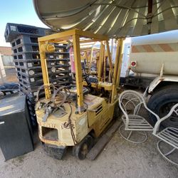 forklifts Need work Two left come and get them