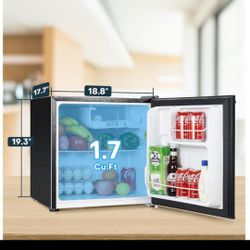 NEW Black Mini Fridge UPSTREMAN