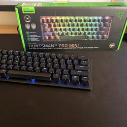 Razer Huntsman Mini V3 Pro with Razer Viper Hyperspeed 