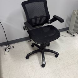 Amazing Office Chair On Wheels!