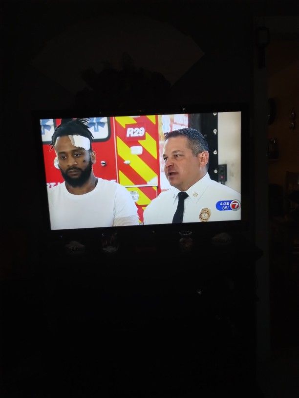 (1) 43" and (2) 27" HD TVs.