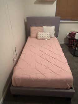 Kid Bed With Mattess All Hardware Included 