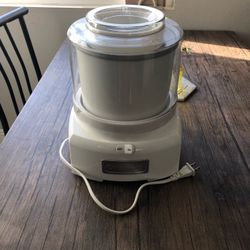 Ice Cream Maker Cruisinate - Like New 