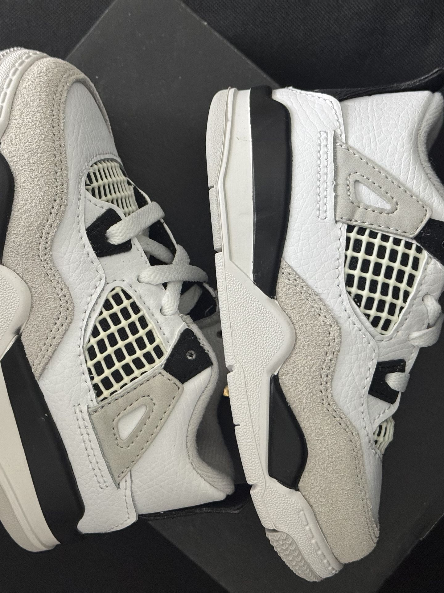 Jordan 4 Retro “Military Black”(TD)