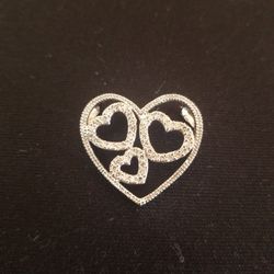 14k White Gold Heart pendant 