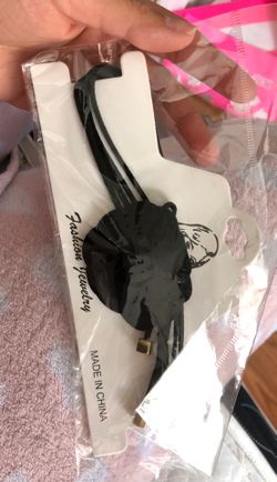 Black chocker