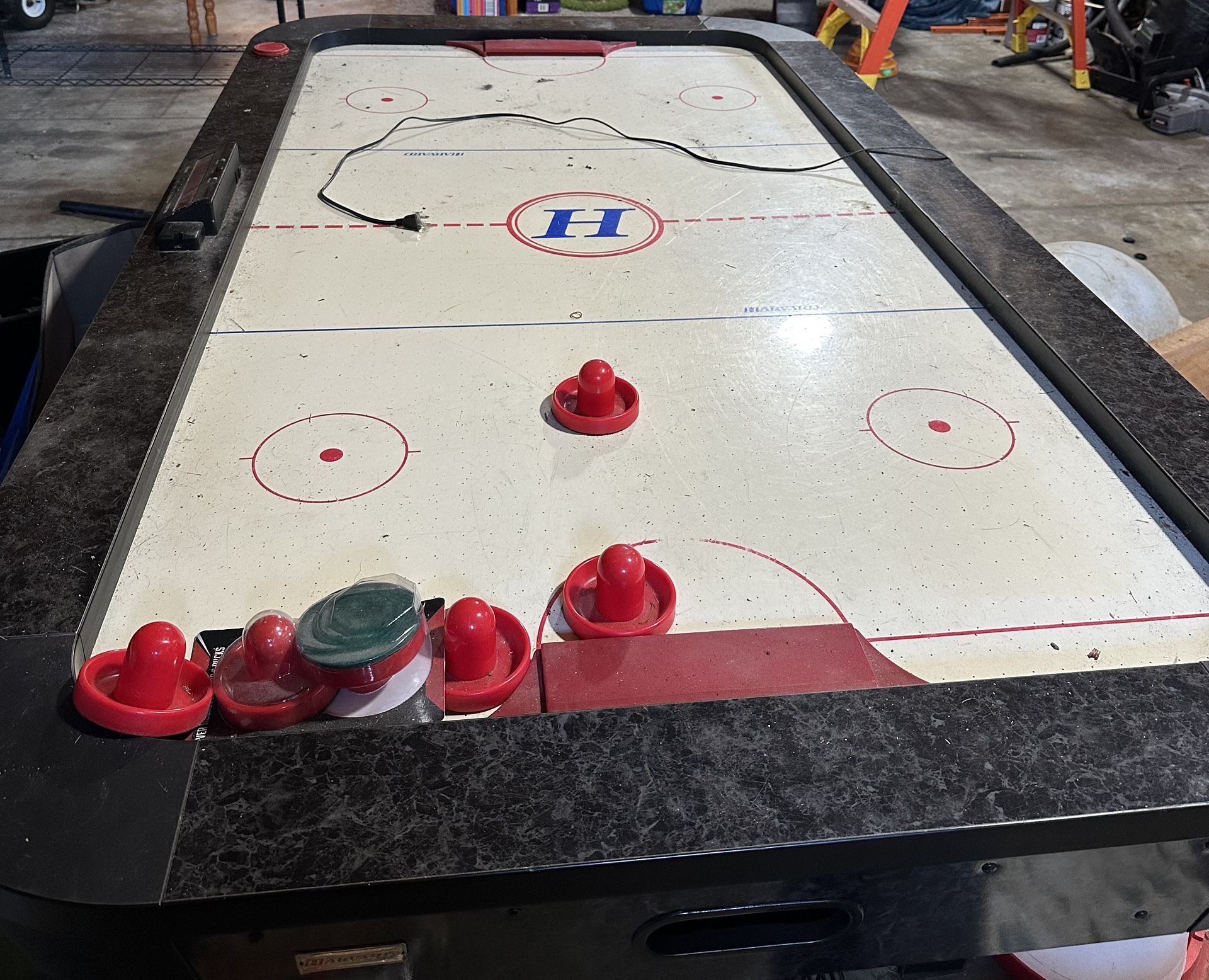 Air Hockey Table