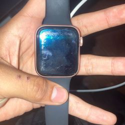 Apple Watch SE(taking Trades If Worth It)