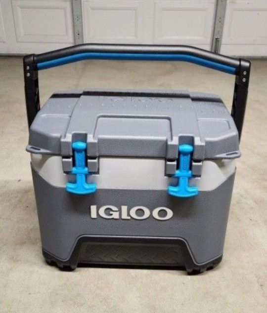 IGLOO BMX Cooler 25QT 37 Cans 5 Days Ice.