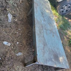3 Big Metal Shelves With Leg..used