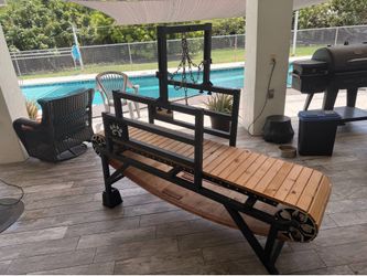 Hinxietie curved dog treadmill / slatmill in excellent condition.
