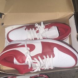 Air 1s Red Air Force