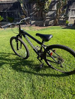 Mongoose Excursion Black Bike