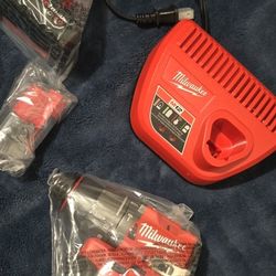 Milwaukee M12