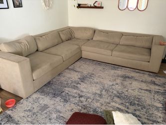 Sectional couch