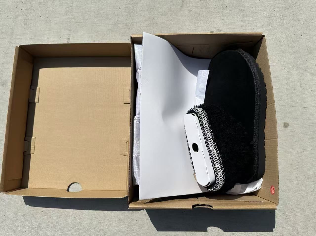 UGG WOMEN'S Mini boots