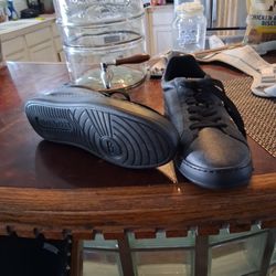 Men's Size 9 Coach