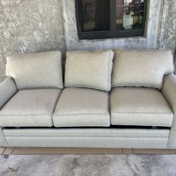 Pull Out Bed Couch 