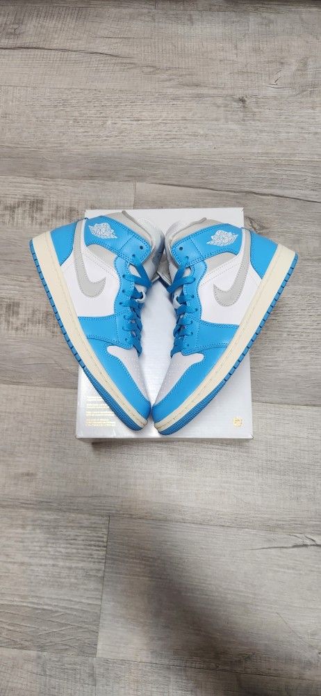 Jordan 1 Powder Blue 