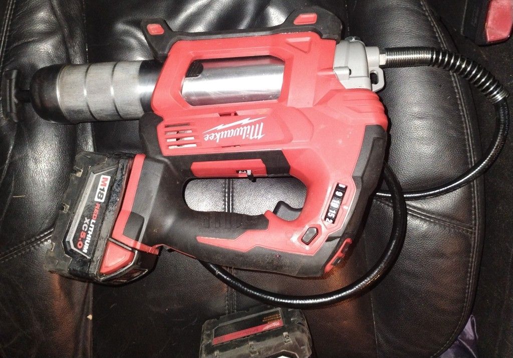 Milwaukee Grease Gun