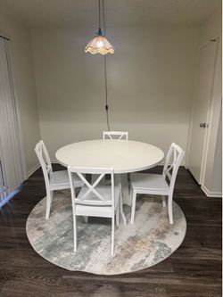 Table + chairs.