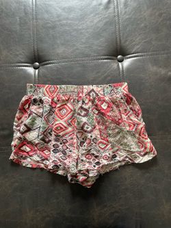 Medium Shorts 