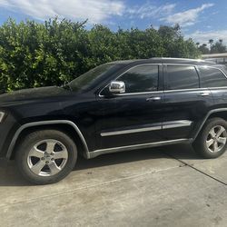 Grand Cherokee {Hemi}
